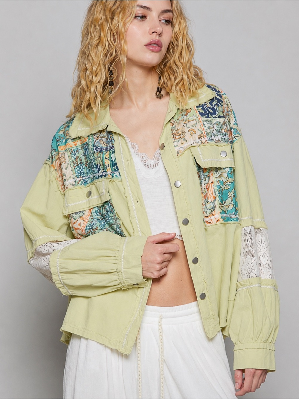 POL Women’s Large Sage Green Floral Patchwork Lace Oversized Shacket